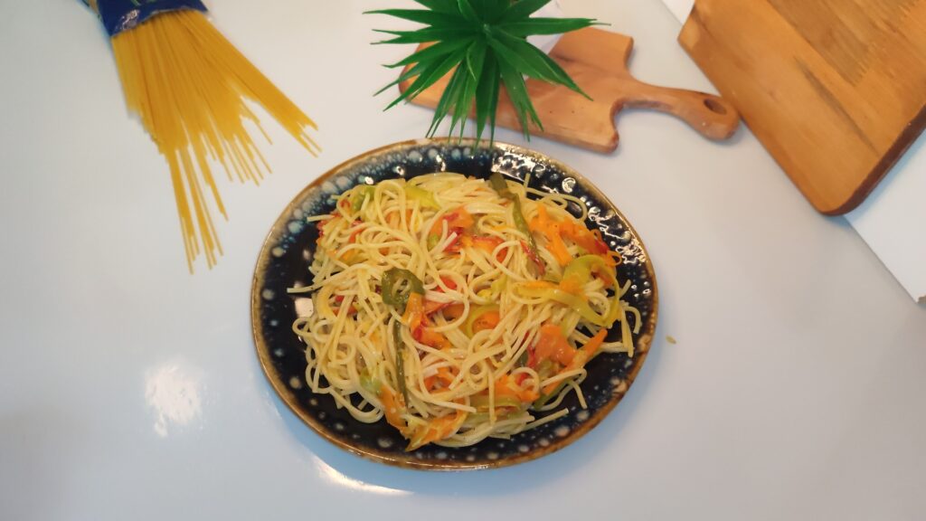 sebzeli spagetti
